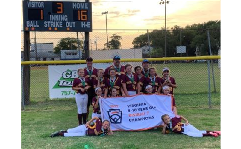 2022 8-10 Softball District Champs!